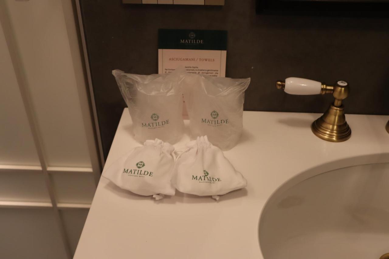 Deluxe King Room View Non-Smoking